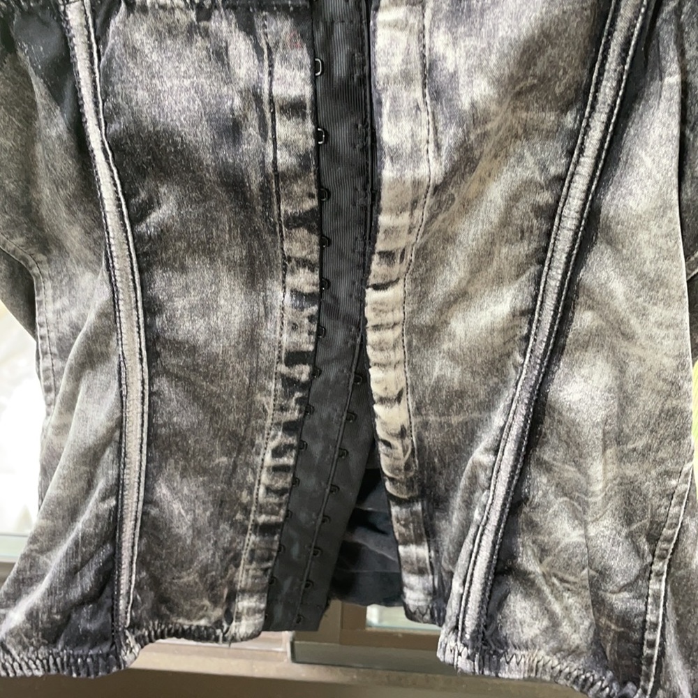 Tank top - Picture 3 of 3